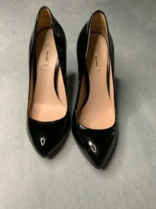 MIU MIU SCHWARZE LACKLEDER KLASSISCHE STILETTO HEELS GR 35,5 TOP ZUSTAND - Bild 1 von 11