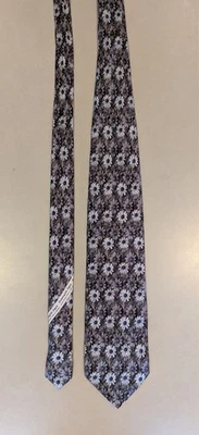 Ermenegildo Zegna Silk Necktie Gray w Silver & Dark Blue Flowers 3.7 x 58" Italy - Image 1 of 4