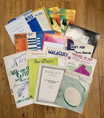 Lote de 18 libros de piano y partituras vintage Foto 1 de 4