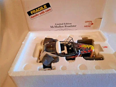 McMullen Roadster Danbury Mint edición limitada 1:24 fundido a presión sin usar, en caja original Foto 1 de 4