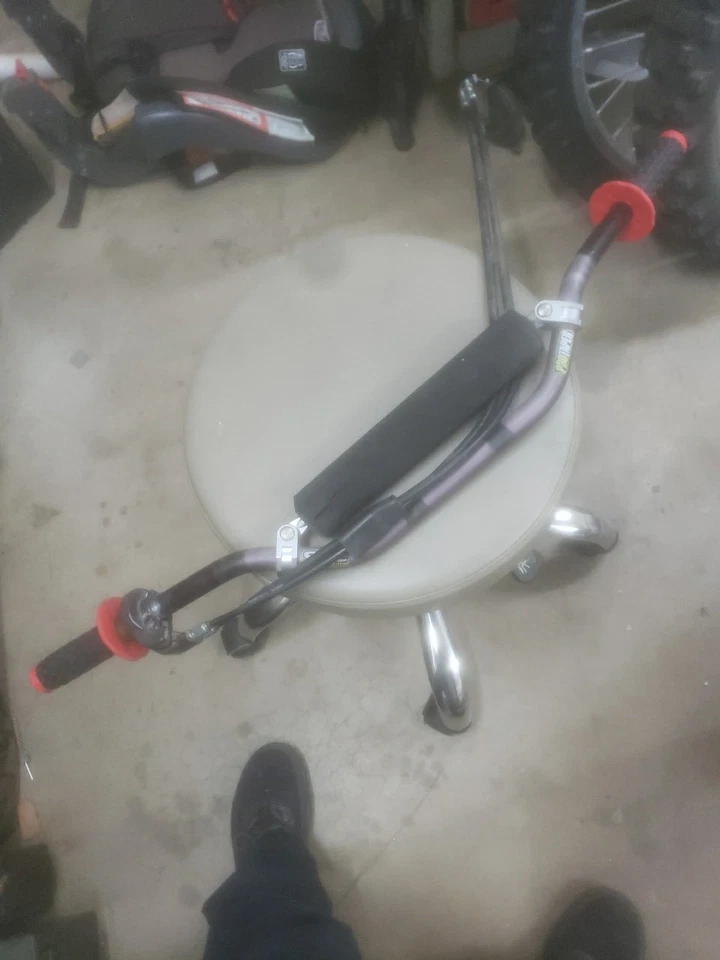 Barras cónicas Honda XR650L ProTaper y empuñaduras nuevas con barril de acelerador y cables Foto 1 de 4