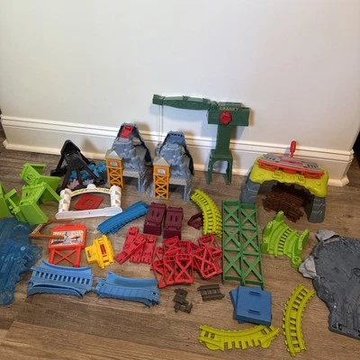 Fisher Price Thomas Train Trackmaster CRANKY Superstation Crystal Cave PARTS - Image 1 of 4