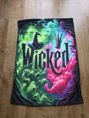 ABAKUHAUS Brand new Wicked themed fleece blanket gift