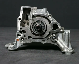 8631810 BMW Oil Pump Original BMW 6er G32 Gt 630i X4 G02 30iX - Picture 1 of 9