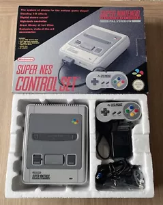 Super Nintendo SNES Console - PAL - Boxed With Inserts - VGC - No Yellowing - Picture 1 of 17