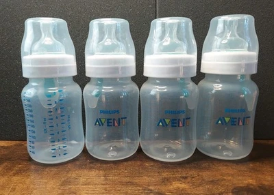 Lot of 4 PHILLIPS 9oz Avent Anticolic Bottles With Size 2 Nipples - Image 1 of 4