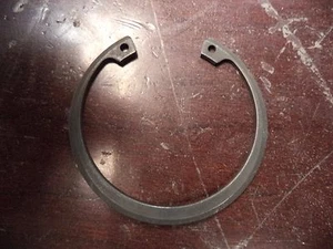 CUMMINS WATER PUMP RETAINING RING 160586 - Picture 1 of 1