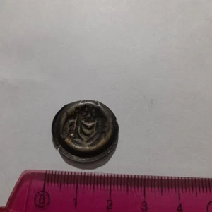 Brakteat ca. 0,6 g mit Riß stampsdealer - Bild 1 von 2