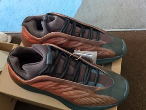 Adidas Yeezy 700 V3 Copper Fade Men's UK Size 9 RRP £270 - Picture 1 of 5