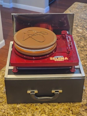 **VERY RARE**1 of 20** Oreo x Selena Gomez Record Player Limited Edition + Vinyl - Image 1 of 2
