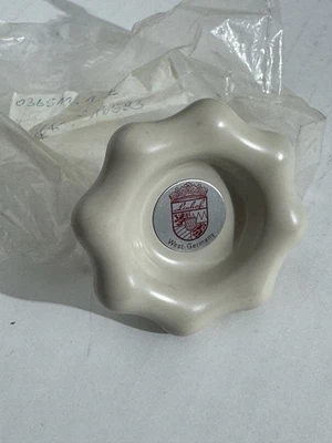 Perilla de bloqueo de cabeza de trípode de alta resistencia Linhof nueva pieza de stock antiguo Foto 1 de 4