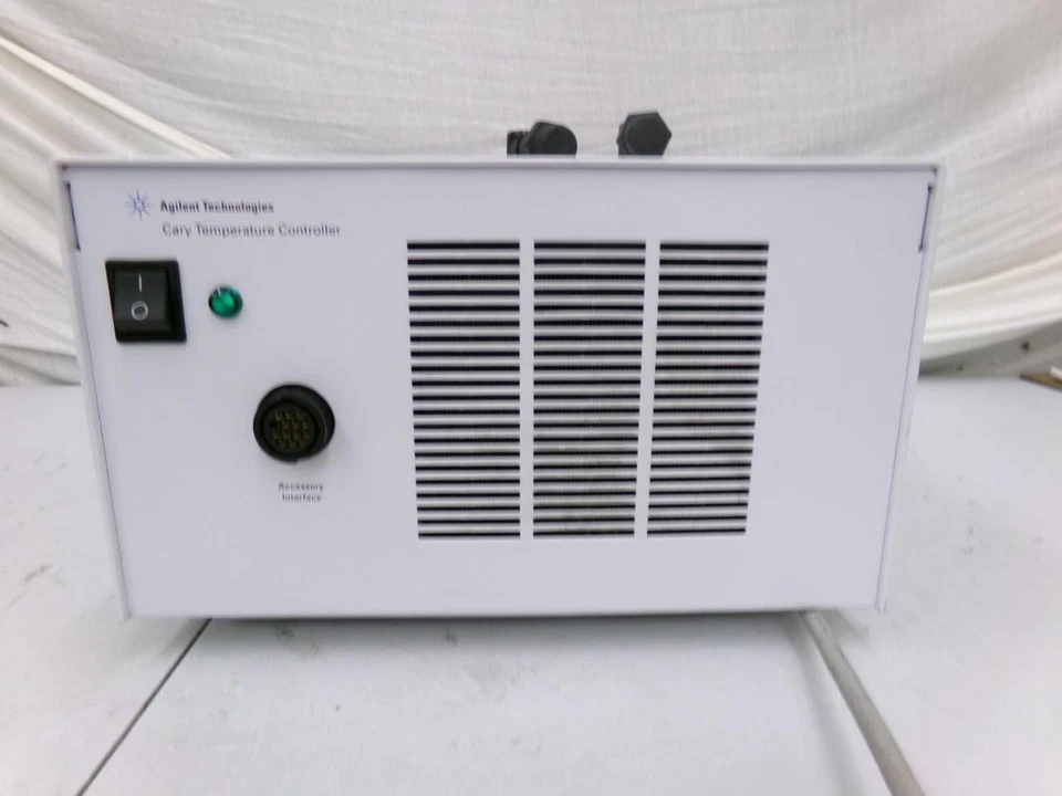 Controlador de temperatura Agilent G9844A Cary (LVRC40066) Foto 1 de 1