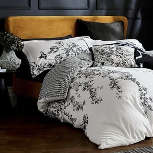 Ted Baker Elegance Floral FULL / QUEEN Comforter & Shams Set BLACK / WHITE - Picture 1 of 5