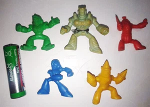 Capcom Megaman Keishi Lot of 5 Assorted Figures Vintage Free Shippiing - Picture 1 of 3