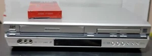 JVC HR-XVC37U DVD/VHS Video CD VCR Combo Player (No Remote) Tested Working - Picture 1 of 8