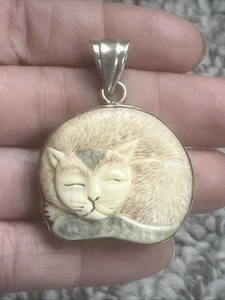 Scrimshaw Cat Pendant Sterling Silver 925 Jewelry Sleeping Kitty Charm - Picture 1 of 8