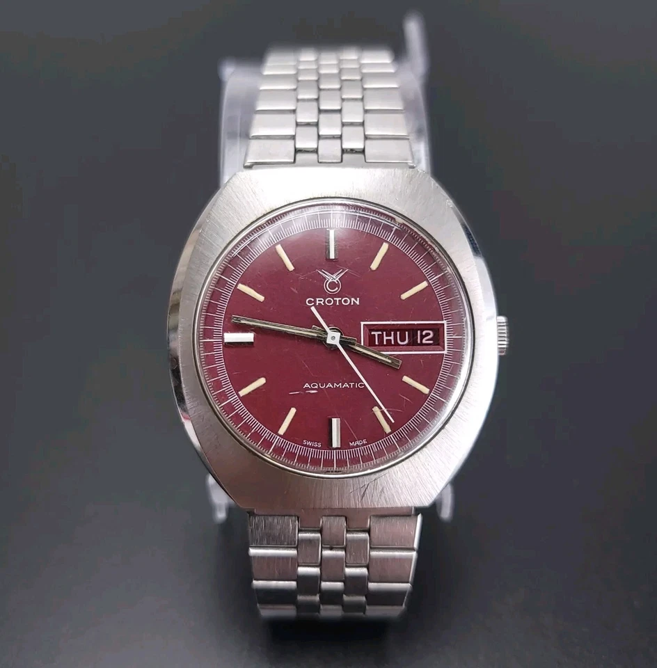 Reloj Suizo Vintage Croton Borgoña Aquamatic Fecha Día Acero Inoxidable LEER Foto 1 de 1