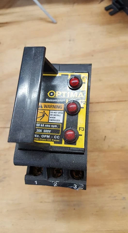 MÓDULO DE PROTECCIÓN CONTRA SOBRECORRIENTE BUSSMANN OPTIMA OPM-CC W180 Foto 1 de 1