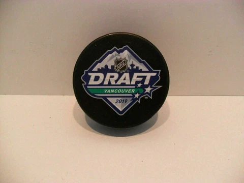 2019 NHL Draft Hockey Puck - BRAND NEW! Vancouver Canucks - Jack Hughes #1 Pick! Cover