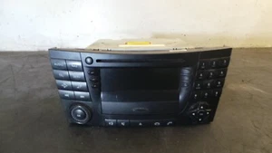 Y9833 Mercedes W211 Navigationssystem Radio Navi CD Player BE6000 A2118200979 - Bild 1 von 7