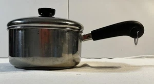 Olla de salsa con fondo de acero inoxidable Revere Ware de 2 cuartos con tapa 86-A - Imagen 1 de 9