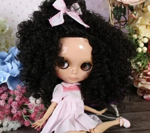 Neo Blythe Puppe mit rosa Anzugschuhen BJD lockig schwarz Haarspielzeug zum Selbermachen hellbraunes Haut-Set - Bild 1 von 24