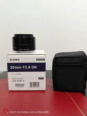 Sigma DN 30mm f/2.8 Objektiv für Sony E Mount schwarz TOP ohne Rückdeckel - Bild 1 von 4