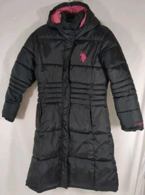 EE. UU. POLO ASSN. Abrigo largo acolchado negro y rosa grande para niñas (14/16) usado en excelente estado  Foto 1 de 4
