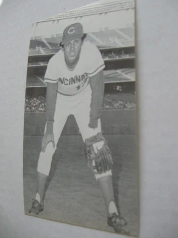 Cincinnati Red's David Concepcion Postcard Size Photo Cover