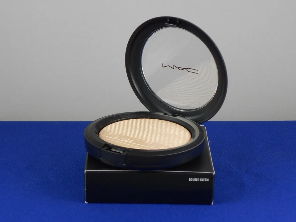 MAC Cosmetics DOUBLE GLEAM Beige that Breaks Silver EXTRA DIMENSION SKINFINISH - Image 1 of 1