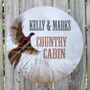 WILD PHEASANT CABIN COUNTRY PERSONALIZED ROUND METAL SIGN - Foto 1 di 1