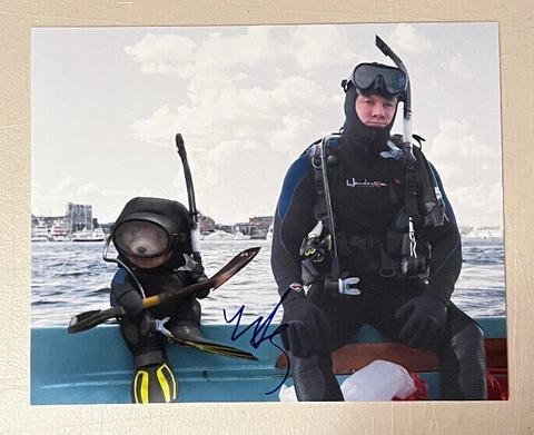 MARK WAHLBERG "Ted" Authentic Hand Signed Autographed 8x10 Photo w/Hologram COA Cover