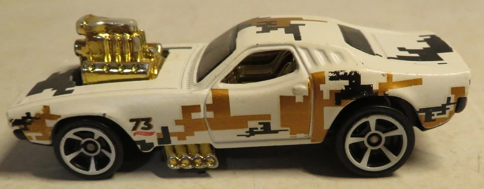 Juguete suelto Hot Wheels 1970 2015 Rodger Dodger HW Dream Garage blanco negro dorado Foto 1 de 4