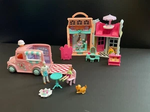 Fisher Price liebevolle Familie süße Straßen Süßigkeitenladen/Tanzstudio Eiswagen - Bild 1 von 6