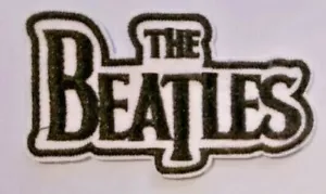 Bestickter Aufnäher der Beatles 3,2" NEUE Band John Lennon Paul McCartney schwarz weiß - Bild 1 von 2