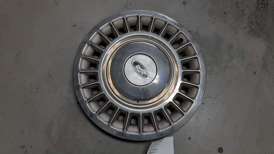 Tapacubos cubierta rueda 24 ranuras para 01-02 CROWN VICTORIA 630034 Foto 1 de 1