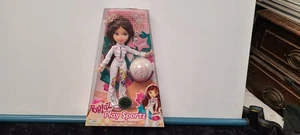 Modellino bambola MGA BRATZ Play Sportz Racecar Driving Katia nuovo in confezione - Foto 1 di 7