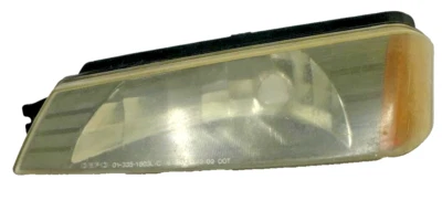 2003-06 Chevy Avalanche Fog/mark/park/turn Light/lamp Left Park Lamp-turn Signal - Imagem 1 de 4