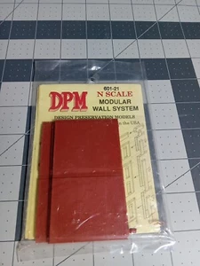 DPM 601-21 N Scale Modular Wall System Plastic Kit - Picture 1 of 2