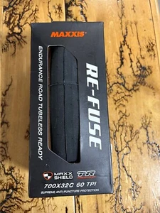 Maxxis ReFuse 700 x 32 Tubeless Folding MaxxShield Tire - Picture 1 of 3