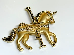 Vintage Brooch Pin Unicorn Carousel Horse Rhinestone Brushed Gold Chunky 80s - Picture 1 of 18