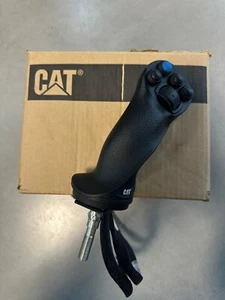 CAT Handle Gripper LEFT 493-2743 - Picture 1 of 5