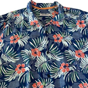 Tommy Bahama XL Men's Shirt 100% Rayon Blue Floral Waves Palms Island Copyright - Picture 1 of 12