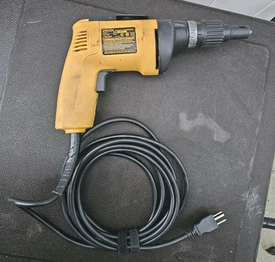 Pistola de parafuso Dewalt com fio DW254 VSR drywall tipo 1 (2500 RPM) - Imagem 1 de 4