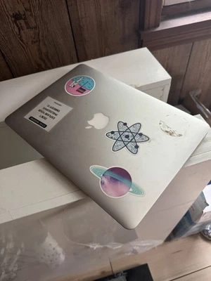 Apple MacBook Air Silver 13" A1466 - Image 1 of 4