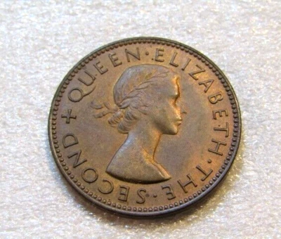 Moneda de 1/2 centavo 1953 de Nueva Zelanda sin circular Foto 1 de 4