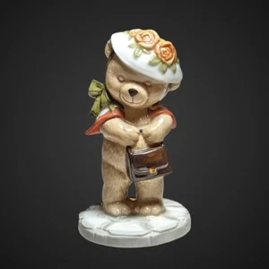 1998 Collectible Bing & Grondahl Yearly Porcelain Figurine Victoria Bonnet Purs - Picture 1 of 10