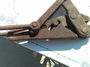 Vintage heavy Duty Commercial Cable Clamp Wire Puller Farm Tool Spring Loaded - Picture 1 of 4