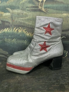 Original Vtg 1970s Mens Silver Red Star Patches Platform boots Size 8 labeled 9 - Picture 1 of 23