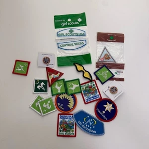 Lote de prendedores de juego de parches Girl Scouts USA - Imagen 1 de 8